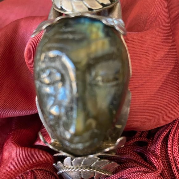 VINTAGE BRACELET FACE CARVED WITH TURQUOISE AND CORAL - Picture 5 of 6